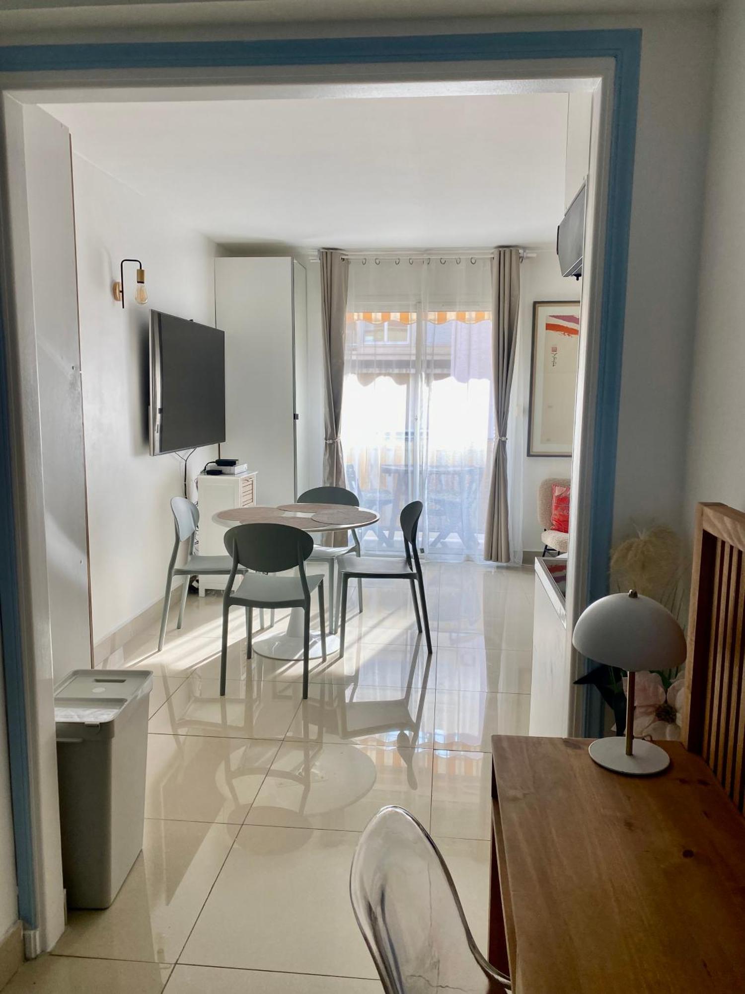 3 Pieces- Vieux Port- Terrasse - Parking Possible Apartment Кан Екстериор снимка